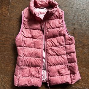 EUC ultra light vest in pink size 10